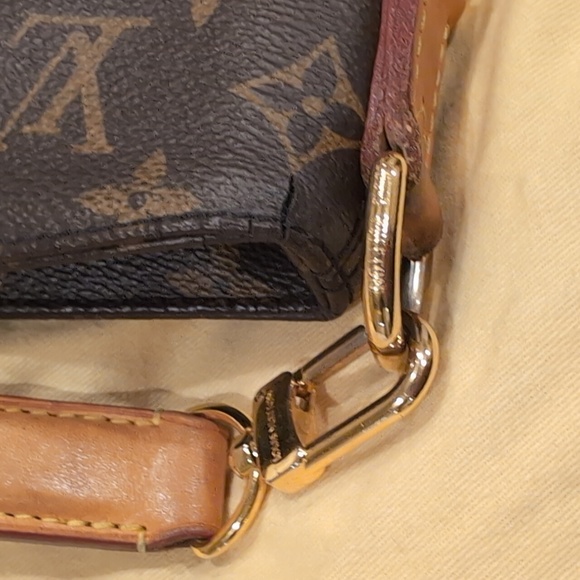 Authentic Louis Vuitton Monogram Melie Hobo Bag - Picture 8 of 11